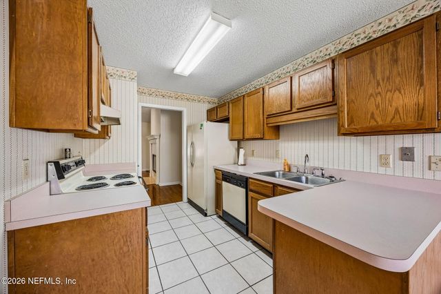 5848 COPPER LAKE Drive, Jacksonville, FL 32218