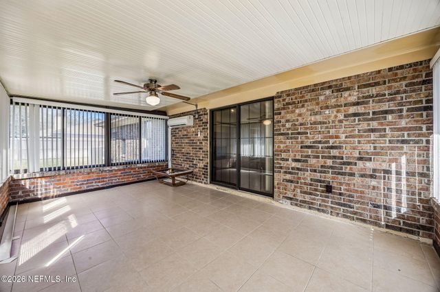 5848 COPPER LAKE Drive, Jacksonville, FL 32218