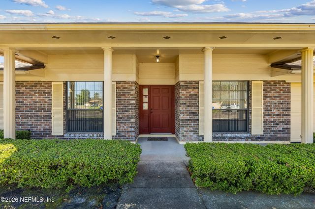 5848 COPPER LAKE Drive, Jacksonville, FL 32218