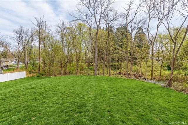 96 Fairmont Road, Mahopac, NY 10541