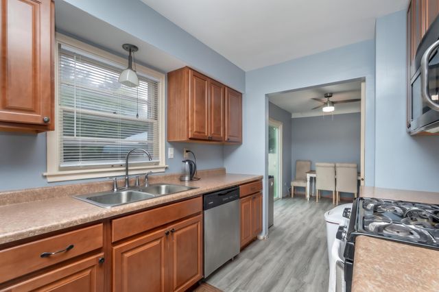 1809 Jackson Street, Maplewood, MN 55117