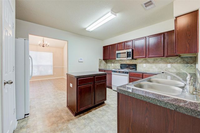 4910 Conifer Ridge Way, Humble, TX 77346