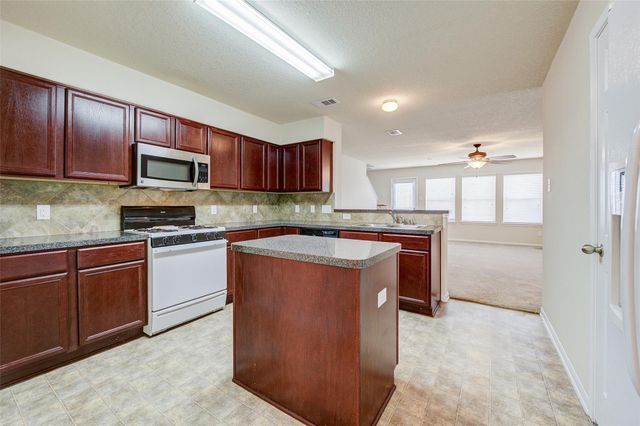 4910 Conifer Ridge Way, Humble, TX 77346