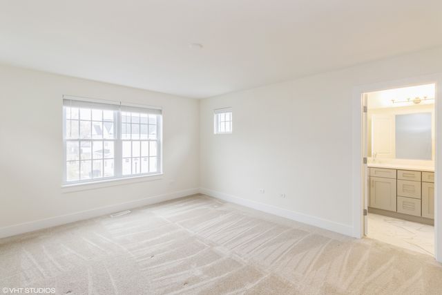 738 Derby Lane, Barrington, IL 60010