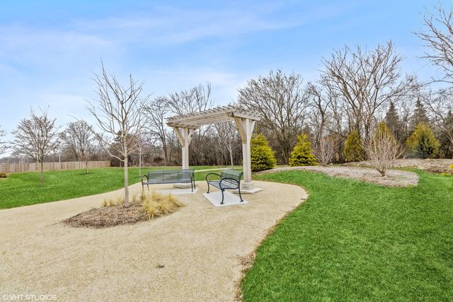 738 Derby Lane, Barrington, IL 60010