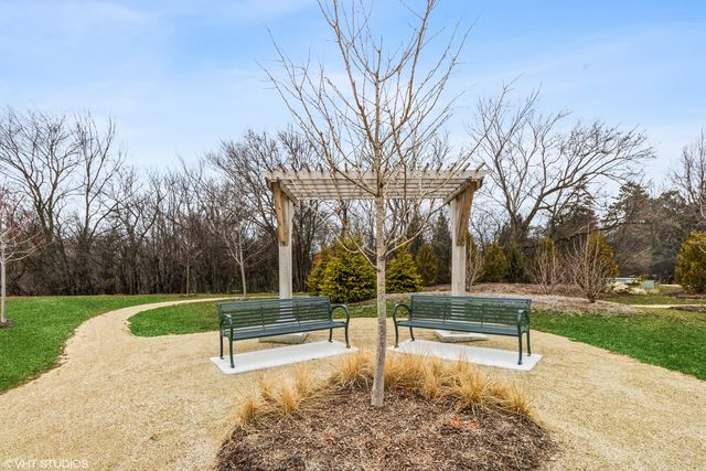 738 Derby Lane, Barrington, IL 60010