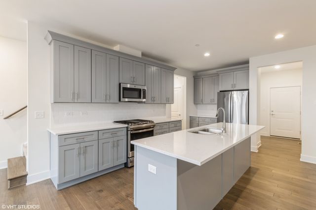 738 Derby Lane, Barrington, IL 60010