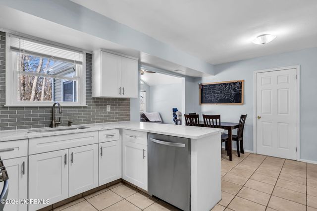 17 Providence Lane, Howell, NJ 07731