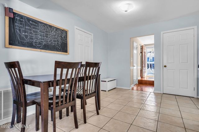 17 Providence Lane, Howell, NJ 07731