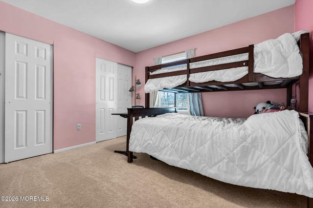 17 Providence Lane, Howell, NJ 07731