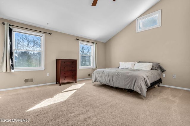 17 Providence Lane, Howell, NJ 07731