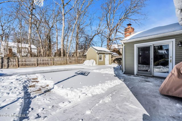 17 Providence Lane, Howell, NJ 07731