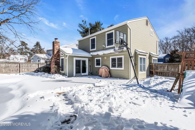 17 Providence Lane, Howell, NJ 07731