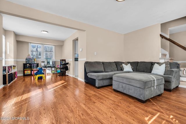 17 Providence Lane, Howell, NJ 07731