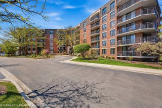 511 Aurora Avenue 313, Naperville, IL 60540