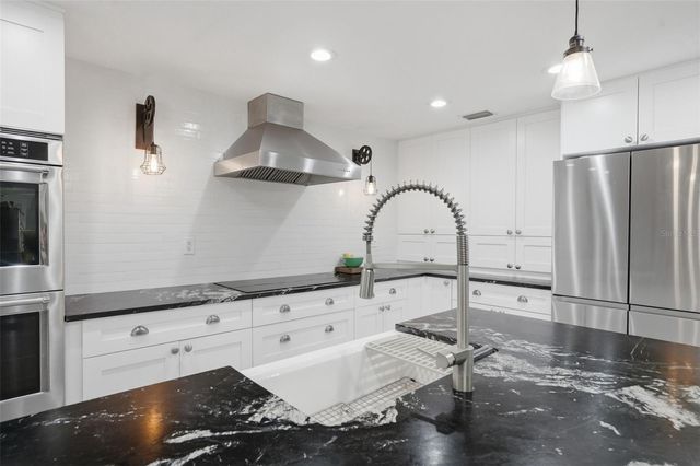 2150 WRENS WAY, Clearwater, FL 33764