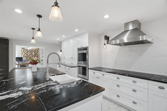 2150 WRENS WAY, Clearwater, FL 33764