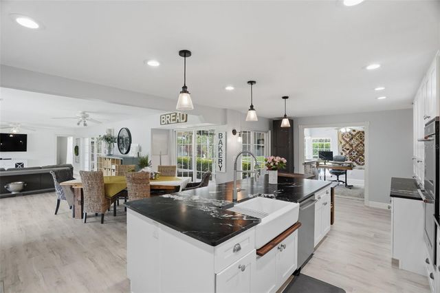 2150 WRENS WAY, Clearwater, FL 33764