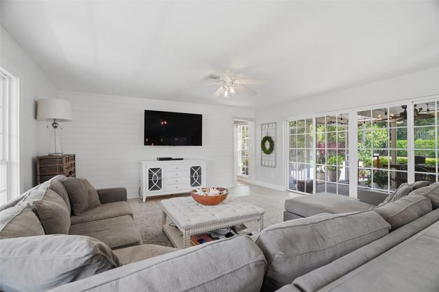 2150 WRENS WAY, Clearwater, FL 33764