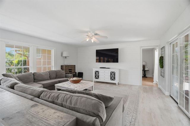 2150 WRENS WAY, Clearwater, FL 33764