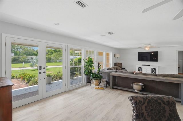2150 WRENS WAY, Clearwater, FL 33764