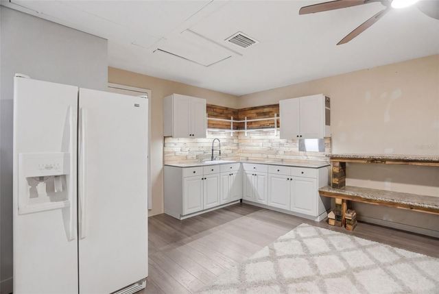 2150 WRENS WAY, Clearwater, FL 33764