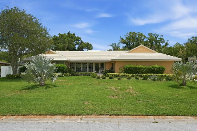 2150 WRENS WAY, Clearwater, FL 33764