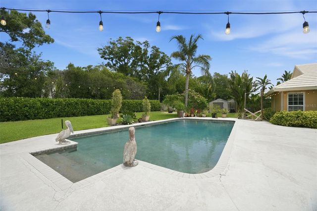 2150 WRENS WAY, Clearwater, FL 33764