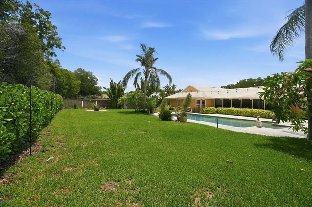 2150 WRENS WAY, Clearwater, FL 33764