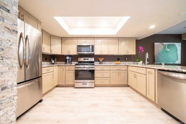 4016 Layang Layang Circle C, Carlsbad, CA 92008
