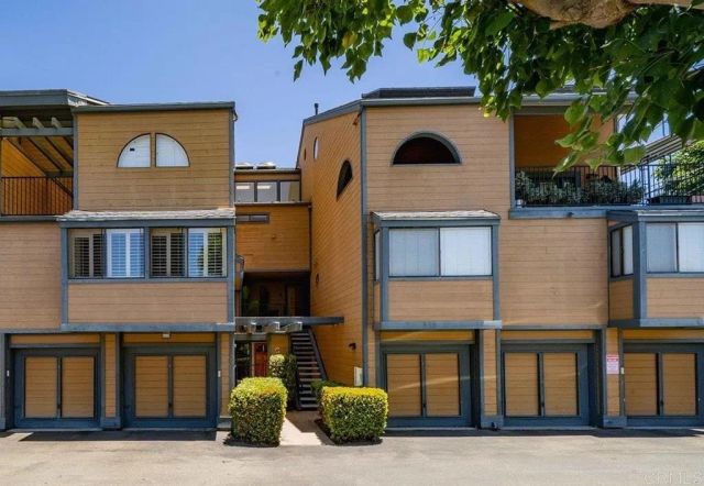 4016 Layang Layang Circle C, Carlsbad, CA 92008