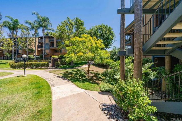 4016 Layang Layang Circle C, Carlsbad, CA 92008