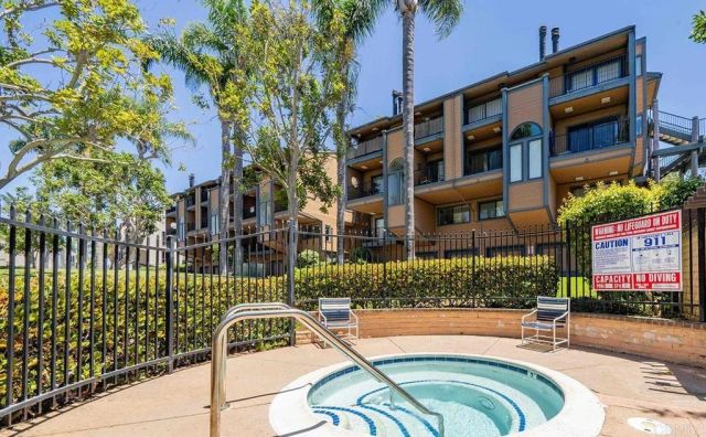 4016 Layang Layang Circle C, Carlsbad, CA 92008