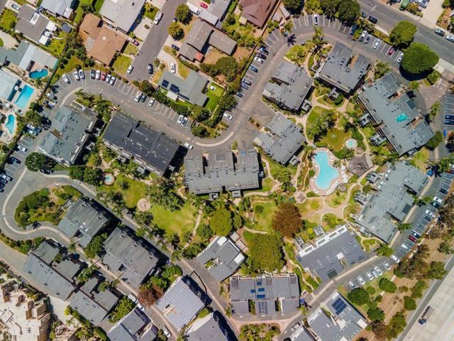 4016 Layang Layang Circle C, Carlsbad, CA 92008