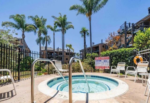 4016 Layang Layang Circle C, Carlsbad, CA 92008