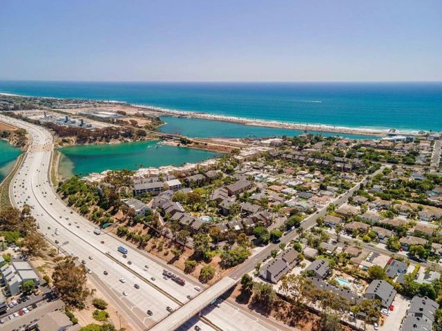 4016 Layang Layang Circle C, Carlsbad, CA 92008