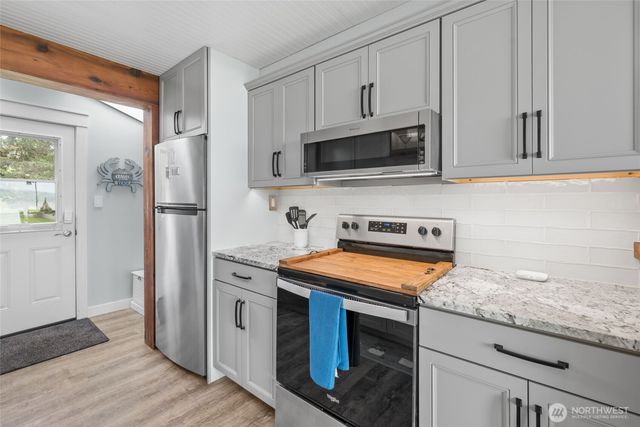 1818 E Lola Beach Lane, Oak Harbor, WA 98277