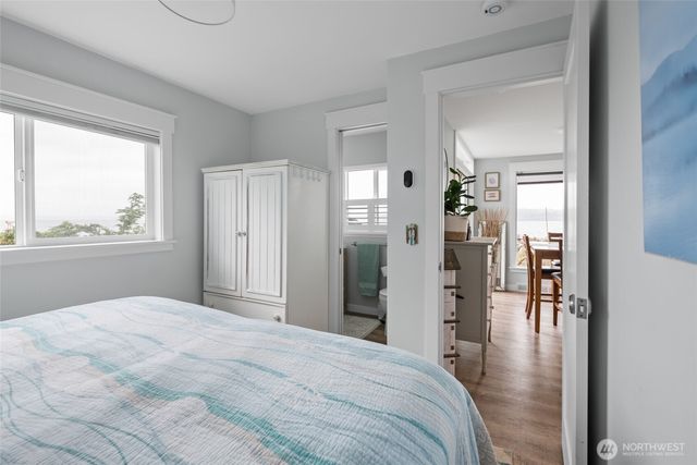 1818 E Lola Beach Lane, Oak Harbor, WA 98277