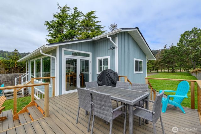 1818 E Lola Beach Lane, Oak Harbor, WA 98277