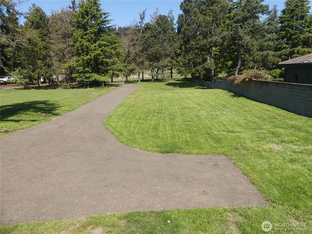 1818 E Lola Beach Lane, Oak Harbor, WA 98277