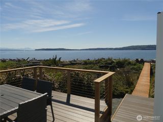 1818 E Lola Beach Lane, Oak Harbor, WA 98277