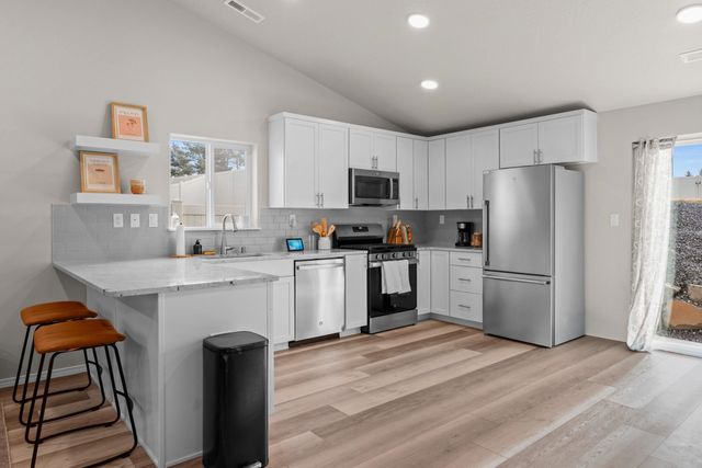 19694 E 3rd Ln, Spokane Valley, WA 99016