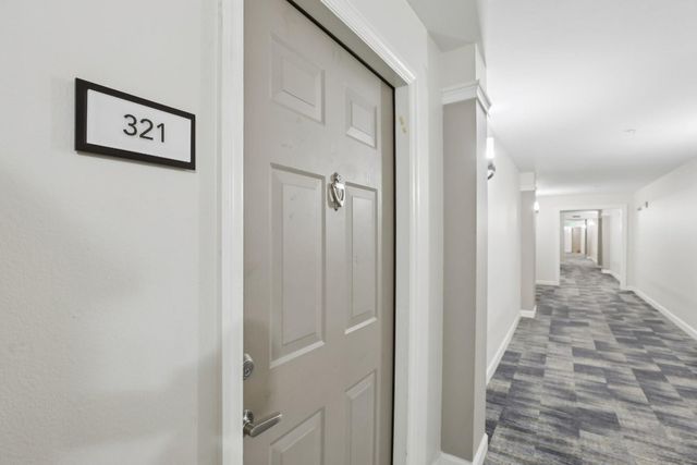 533 NE 3rd Avenue 321, Fort Lauderdale, FL 33301