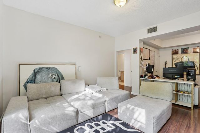 533 NE 3rd Avenue 321, Fort Lauderdale, FL 33301