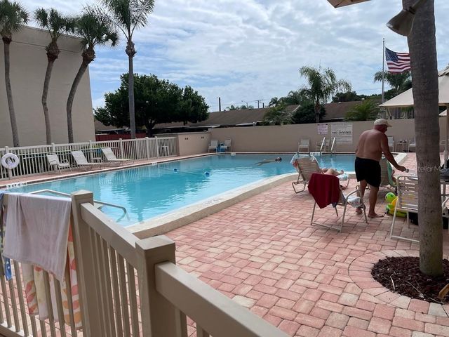 2763 WOODGATE LANE 111, Sarasota, FL 34231