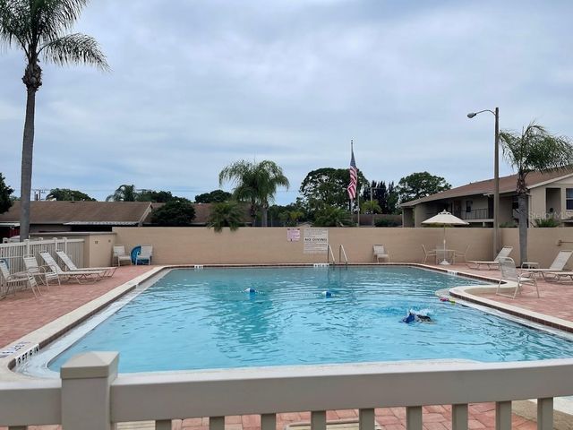 2763 WOODGATE LANE 111, Sarasota, FL 34231