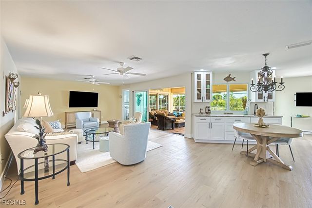 1006 Lindgren BLVD, Sanibel, FL 33957