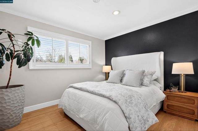 19 Lance Ct, Moraga, CA 94556