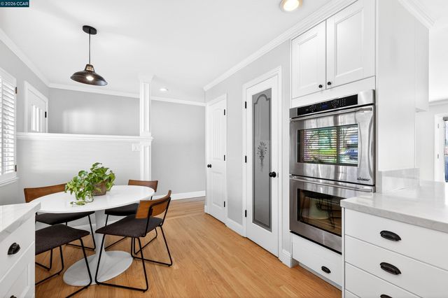 19 Lance Ct, Moraga, CA 94556