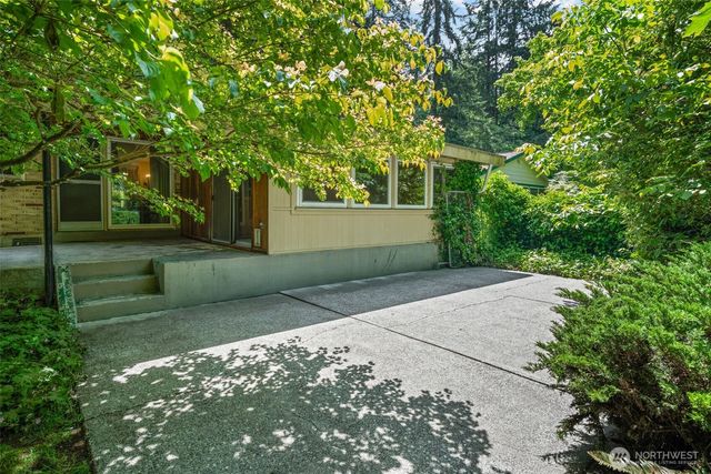 4045 149th Avenue SE, Bellevue, WA 98006